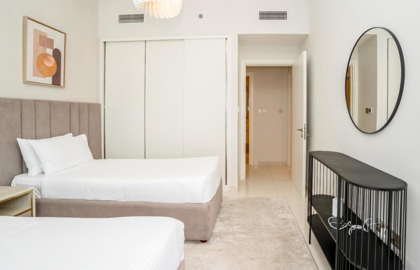 Homesgetaway-luxury 2br In Vista Tower 2 Dubai